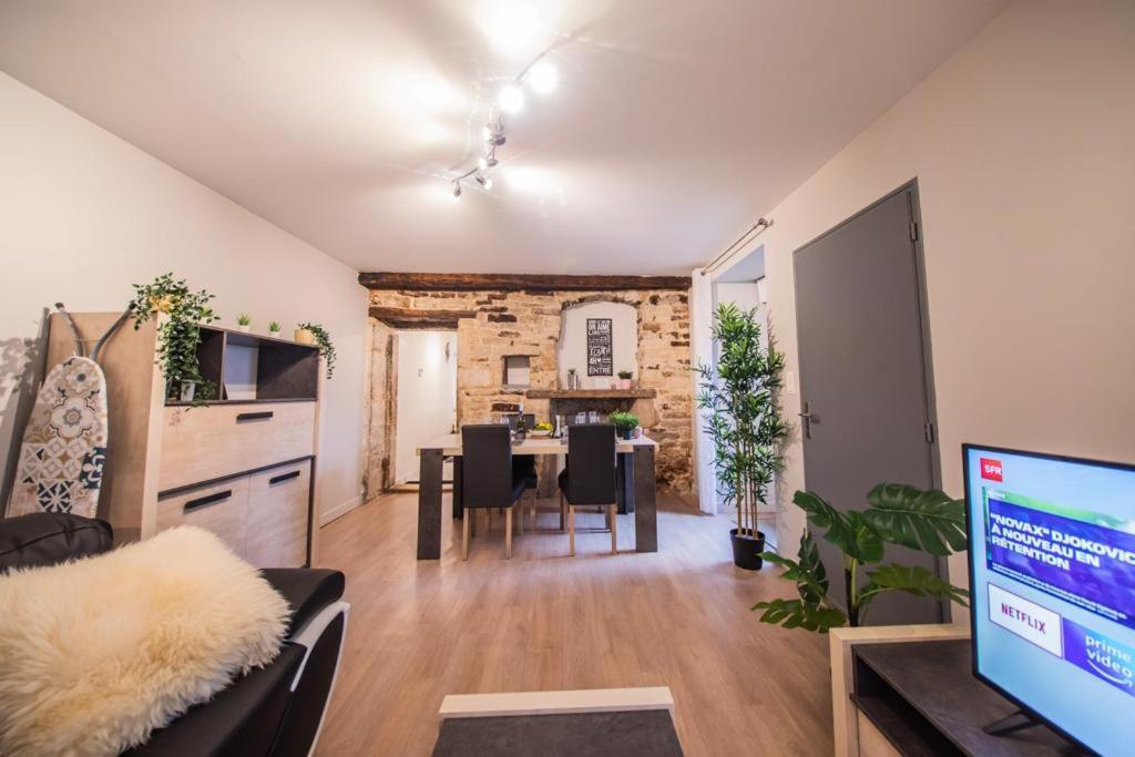 La Madeleine -Gare - Centre-Ville - Home-One Saint-Vit Екстериор снимка